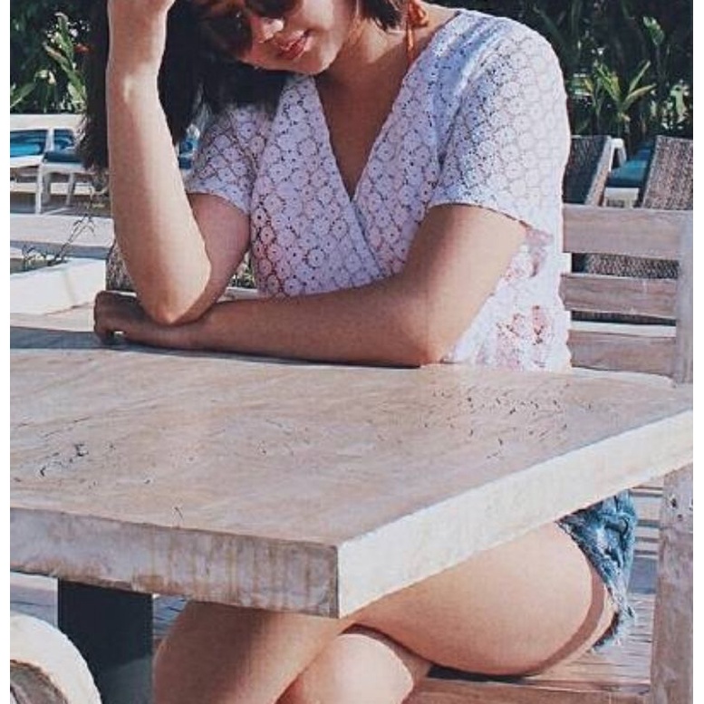 preloved crop top brokat putih ,baju pantai,outer bikini