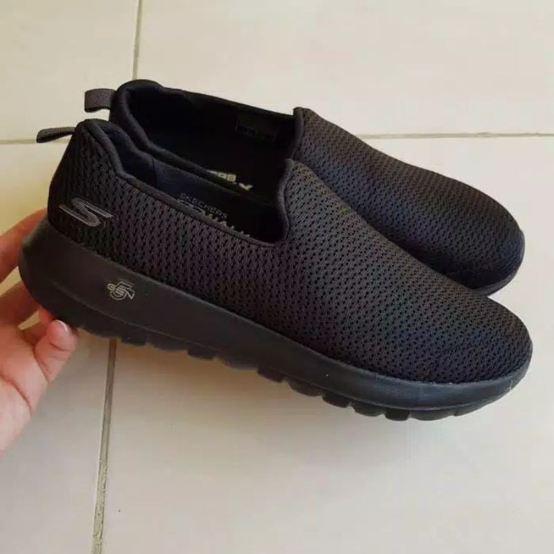SEPATU SKECHERS GOWALK MAX