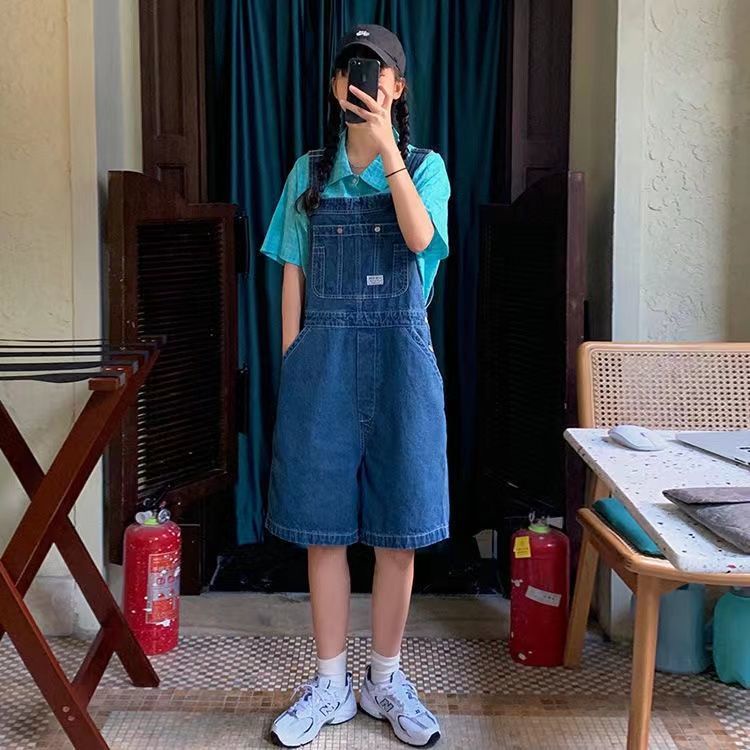 Overall denim biru musim panas wanita 2022 baru Jepang retro longgar celana lebar kaki kecil celana