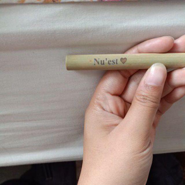 Sedotan Bambu Dengan Grafir