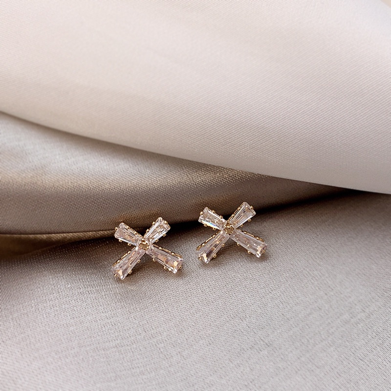 S925 kecil halus zircon silver pin anting-anting sederhana anggun keren huruf cross perak anting-ant