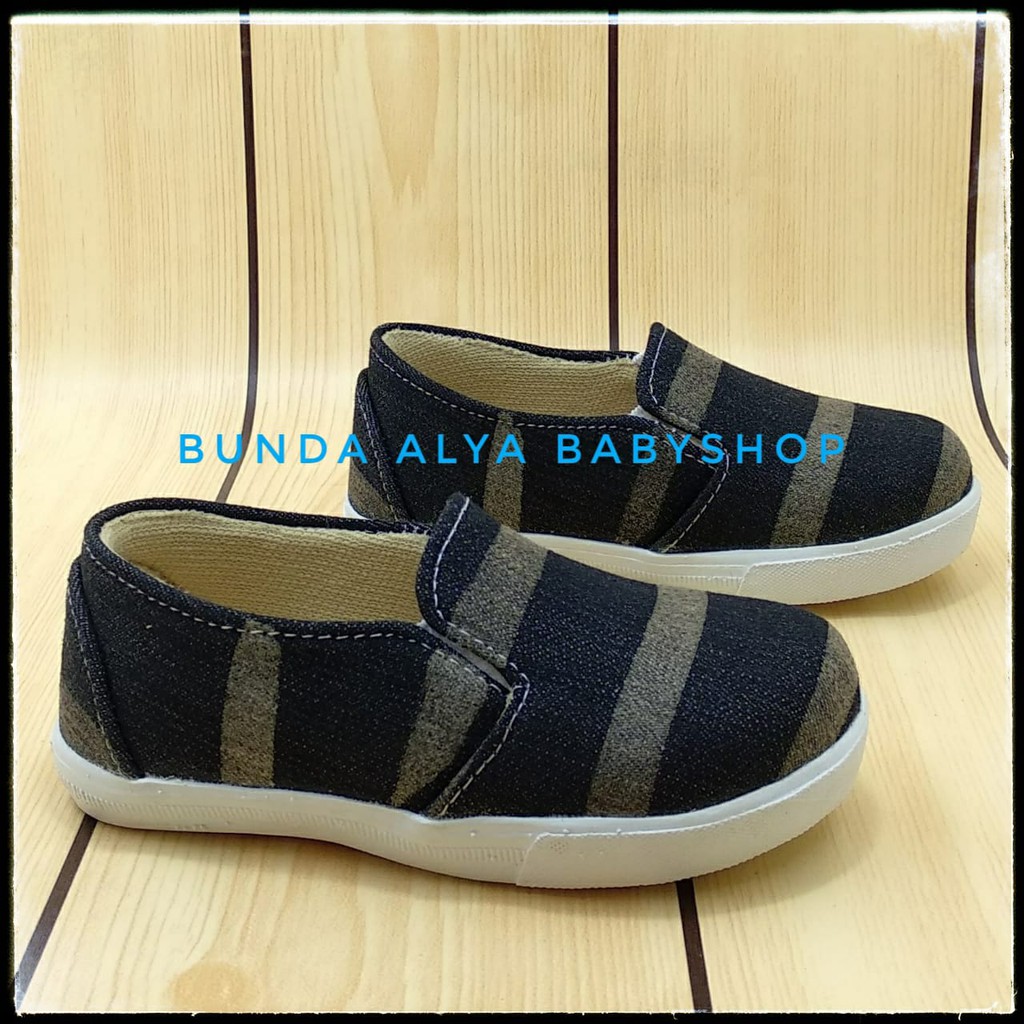 Sepatu Anak Perempuan Jeans Salur Usia 1 2 Tahun HITAM - Sepatu Anak Cewek Stripe Denim Keren Alas Karet Size 22 - 25 34 - 35