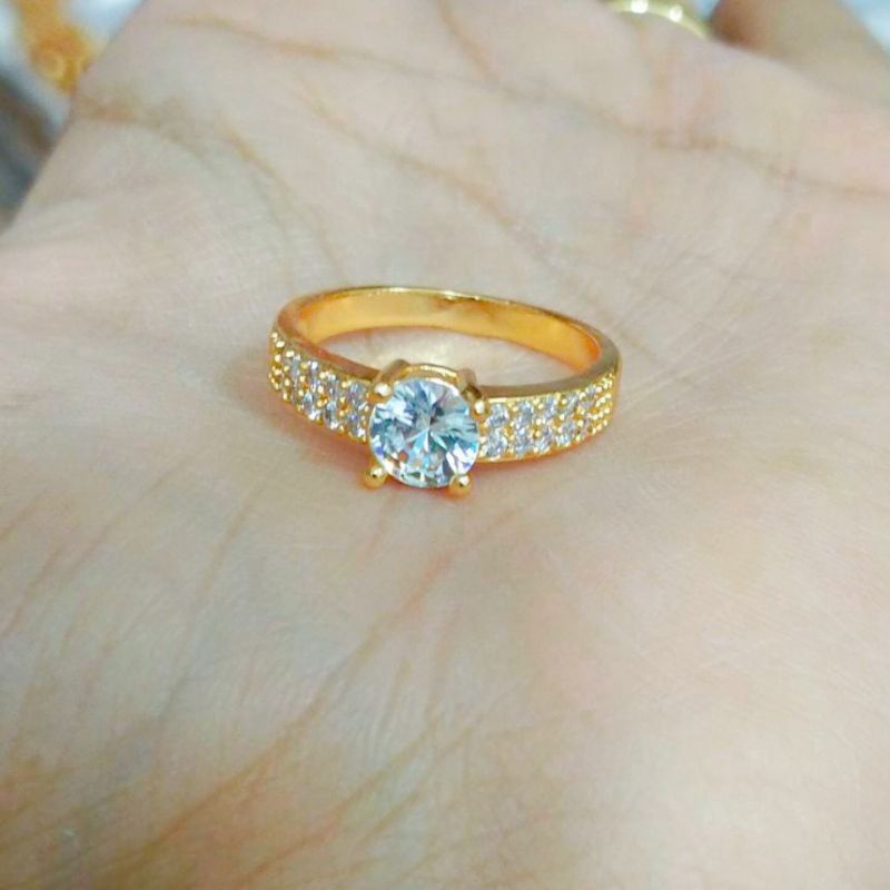 Cincin wanita permata baris dua gold