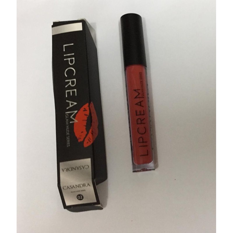 LIPCREAM CASANDRA 02