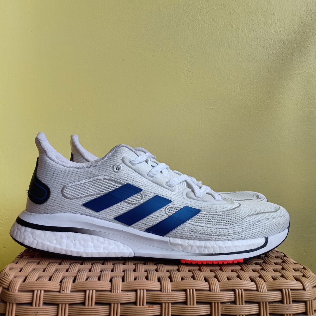 Sepatu Sneakers - ADIDAS SUPERNOVA