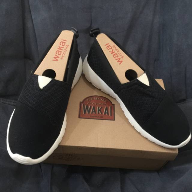 Sepatu wakai wanita original store  kondisi 100%
