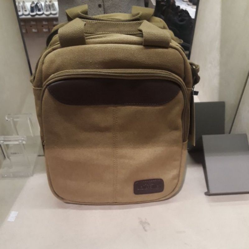 Tas cowok keren banget