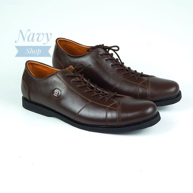 Sepatu Pria Casual Sneakers Low Boot Kulit Asli Semi Pantofel Formal