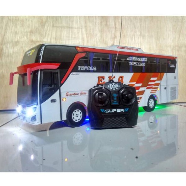 Miniatur Bus RC EKA JB3+ pakai Remot Control skala 1:35 Lampuan
