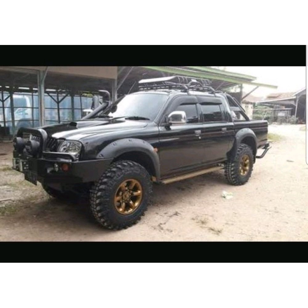 Over Fender Mitsubishi L200