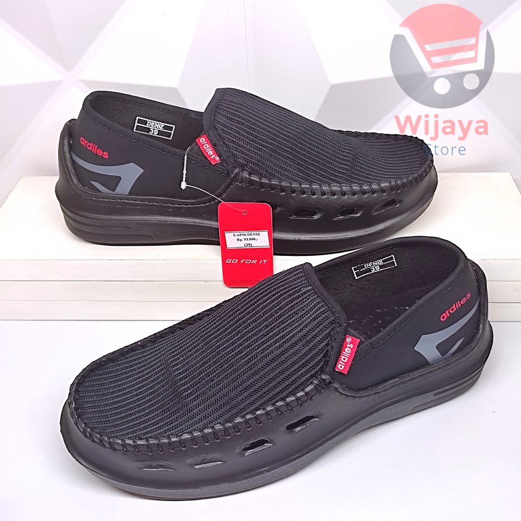 Sepatu Slip On Selop Pria Ardiles Original dan Berkualitas untuk Penampilan Santai yang Trendi Hitam Abu Biru Navy HELMEPO JNEE