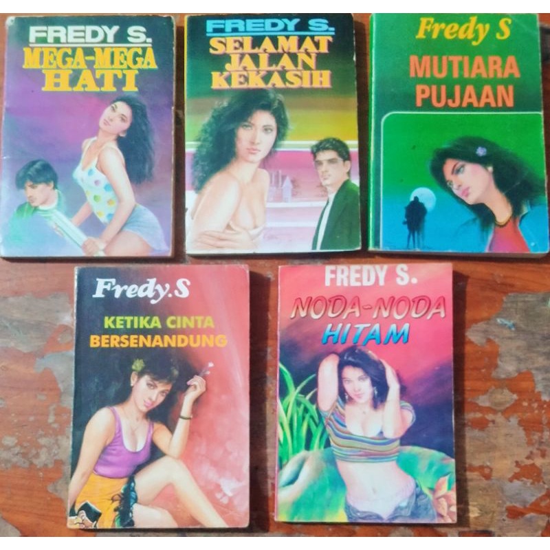 Paket Hemat Novel Dewasa. (Fredy S.)