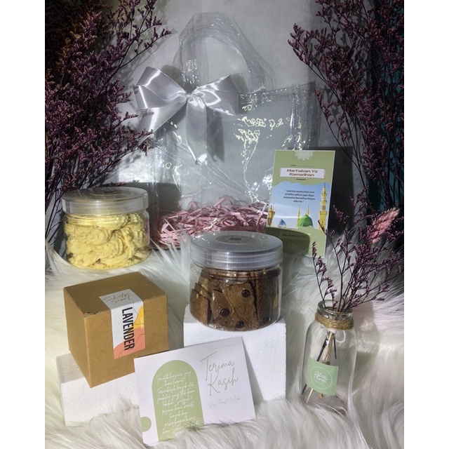 

RAMADHAN HAMPERS, HAMPERS LEBARAN, HAMERS IDUL FITRI BY GLISS FLORIST