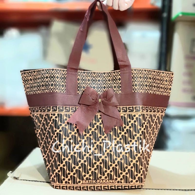 Tas hajatan batik elegan mewah 22x22