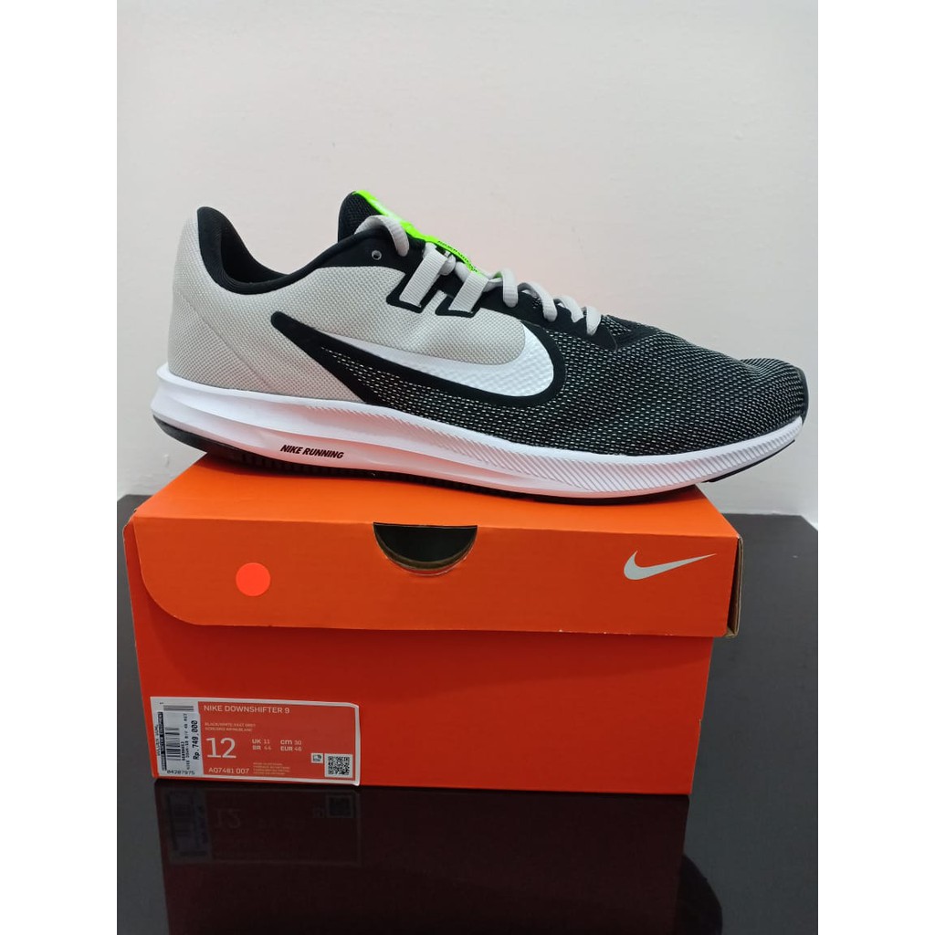SEPATU RUNNING NIKE DOWNSHIFTER 9 AQ 7481-007 BLACK/WHITE VAST GREY NOIR/GRIS INFINI/BLANC
