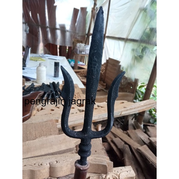 tombak trisula antik tebal langka unik antik sepuh stw bkn tua majapah murah seindonesia