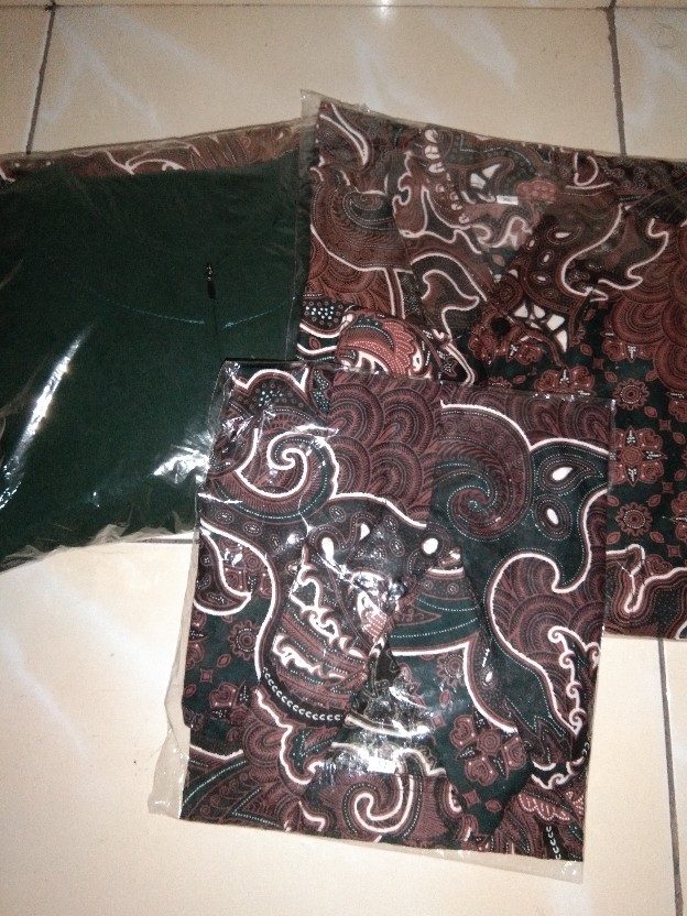 Baju Couple Keluarga | Baju Sarimbit Keluarga | Couple Termurah | Couple Modern Cod | Wolfis Ijo