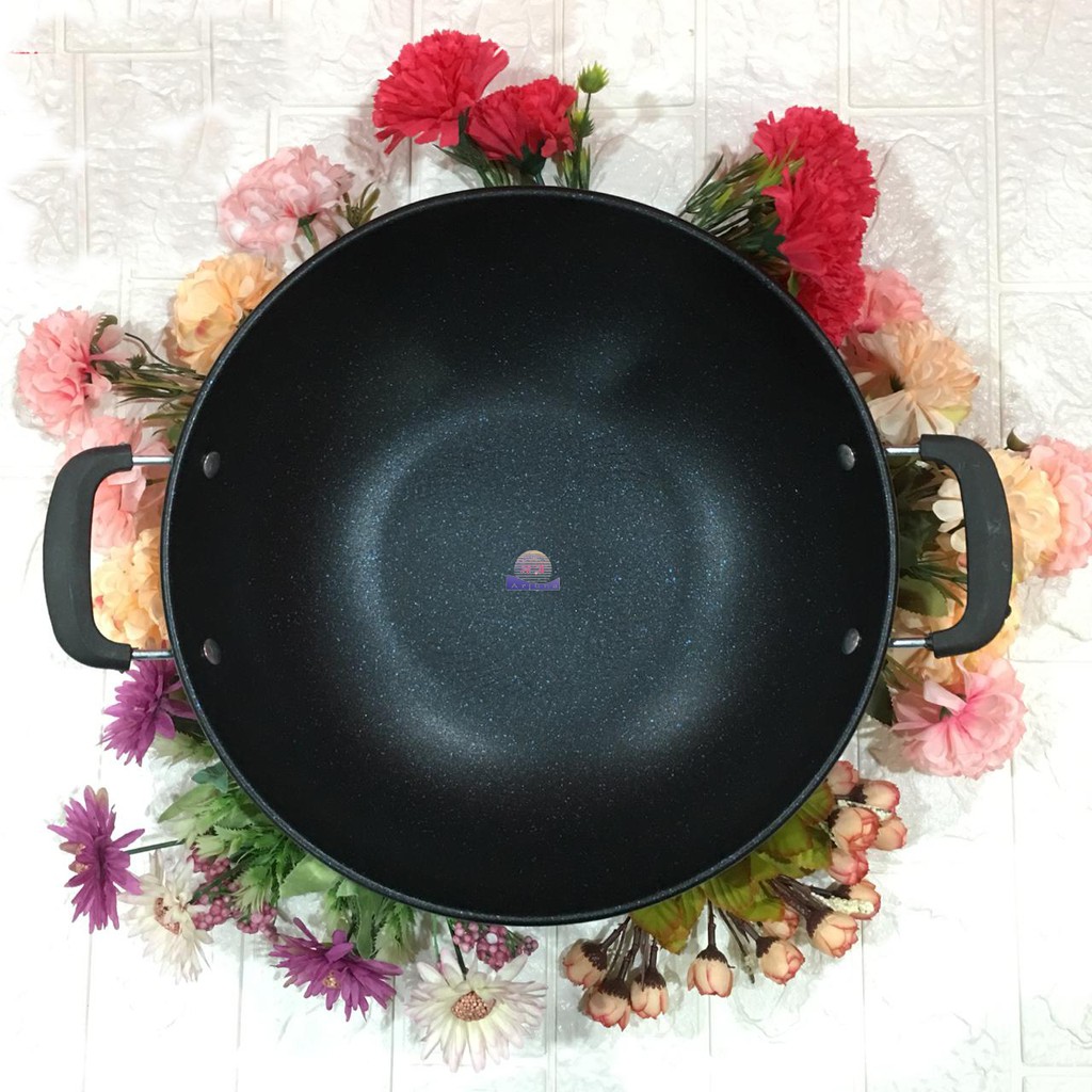 Wajan Dua Kuping Warna Hitam Diameter 32cm