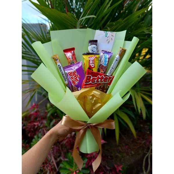 buket bunga-buket coklat-buket wisuda-bunga wisuda-buket snack