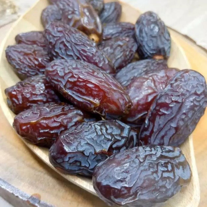 

Kurma medjol 1kg jericho palestin jumbo clas 1 /kurma raja/kurma murah