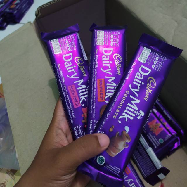 Coklat Cadbury Dairy Milk 65gr exp 3/20