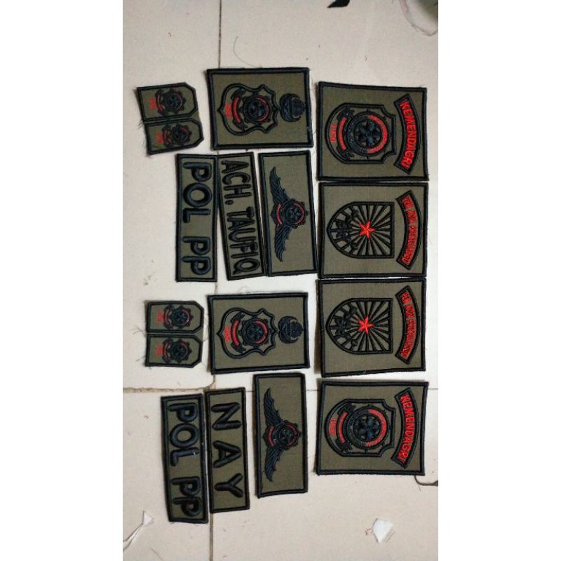 atribut pdl pol pp hitam merah timbul