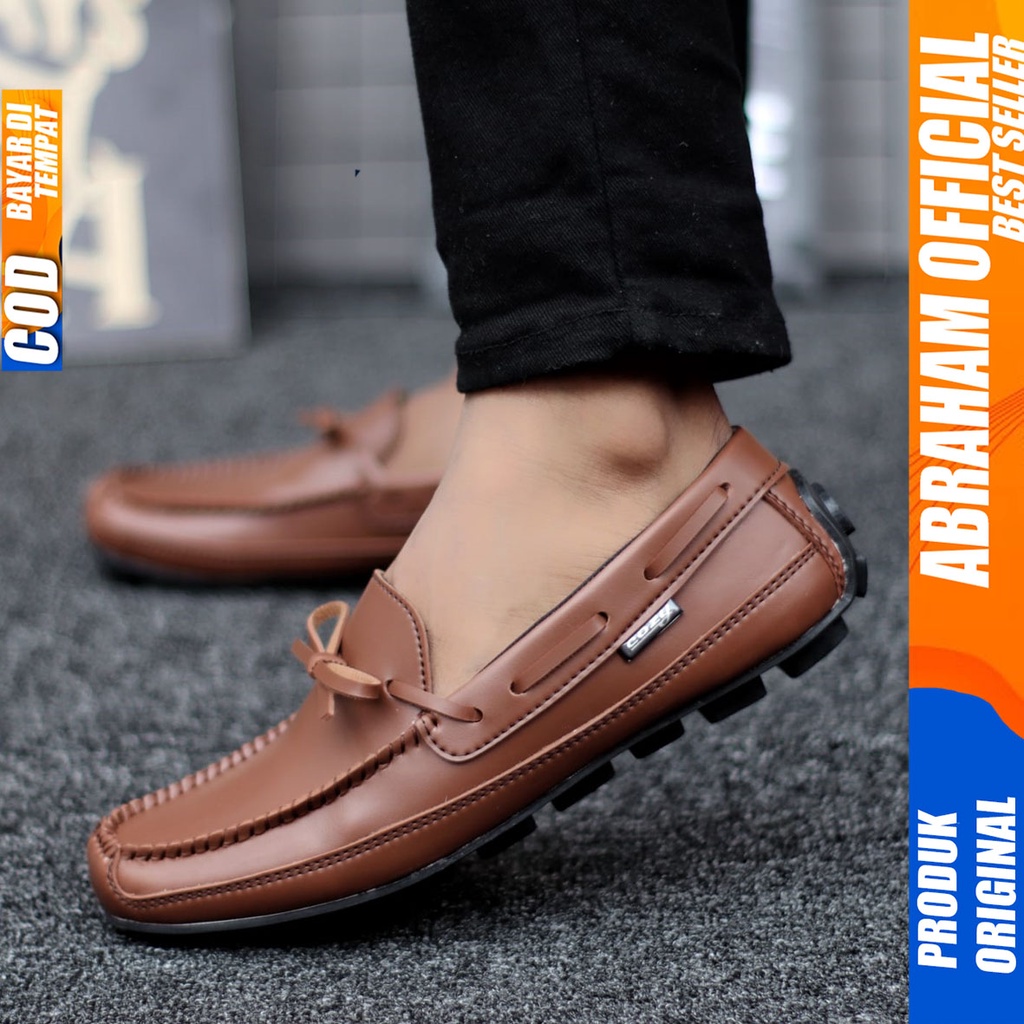 Sepatu Slip On Casual Anti Slip Kerja Santai Hitam Pria Abraham Houston