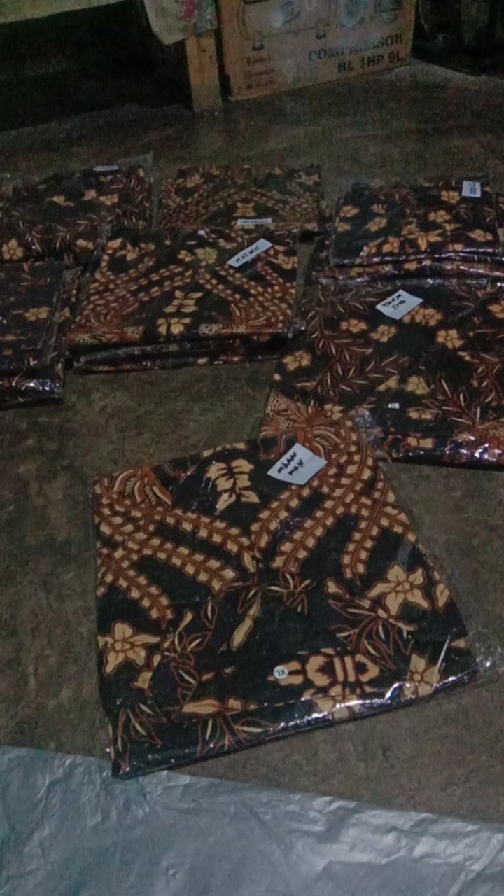 Batik Couple Keluarga Sania Ruffle Ori Ndoro Jowi Dnt Motif Manuk Tarung Kuning