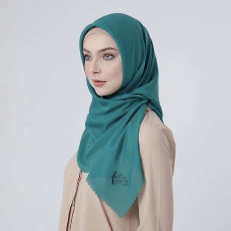 Zoya Jilbab kerudung Segiempat Zig Zag Scarf Fatin For Zoya Rilia Scarf Zoya Original 100%