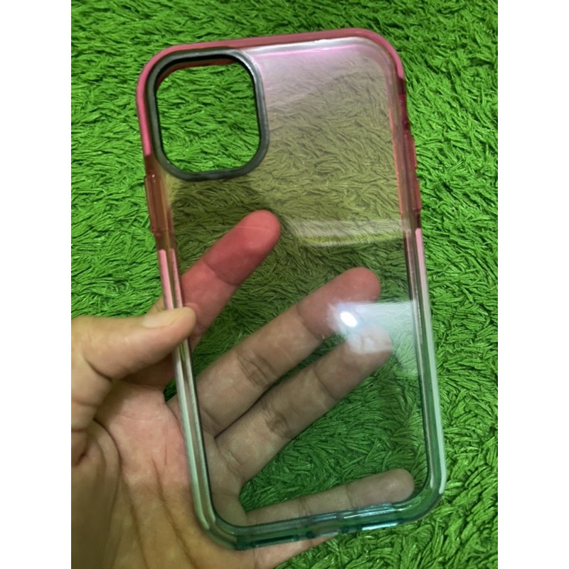[PRELOVED] Gradient Case - Softcase iPhone 11