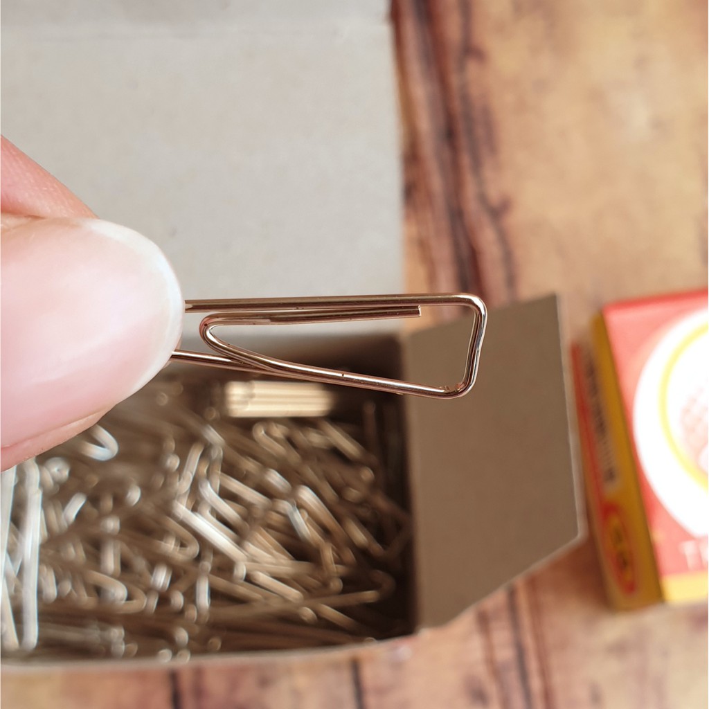 1 Pak Kecil (46 pcs) Paperclip Montana No 3 Silver - 1 Pak Kecil Klip kertas - Trigonal Clips