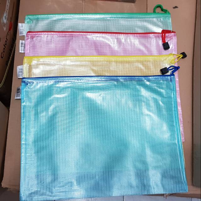

ZIPPER POCKET B4 MOTIF