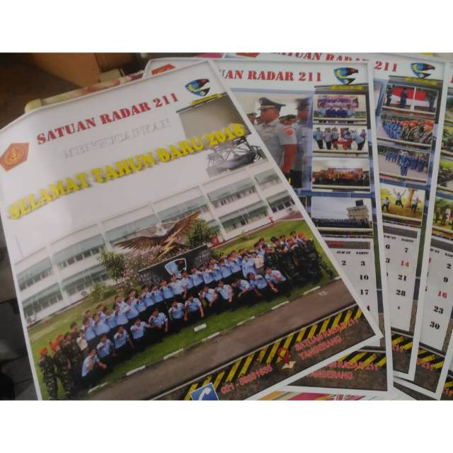 

Kalender Dinding 4 lembar Plus Cover