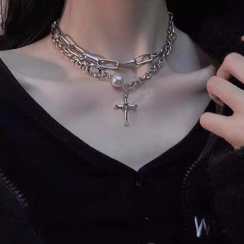 IFYOU Kalung Rantai Choker Liontin Salib Aksen Mutiara Warna Silver Gaya Korea Untuk Wanita