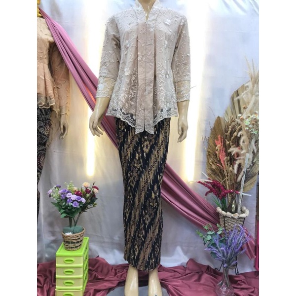 SET KEBAYA FLOY/SET KEBAYA TULLE MUTIARA/KEBAYA MODERN/KEBAYA PESTA