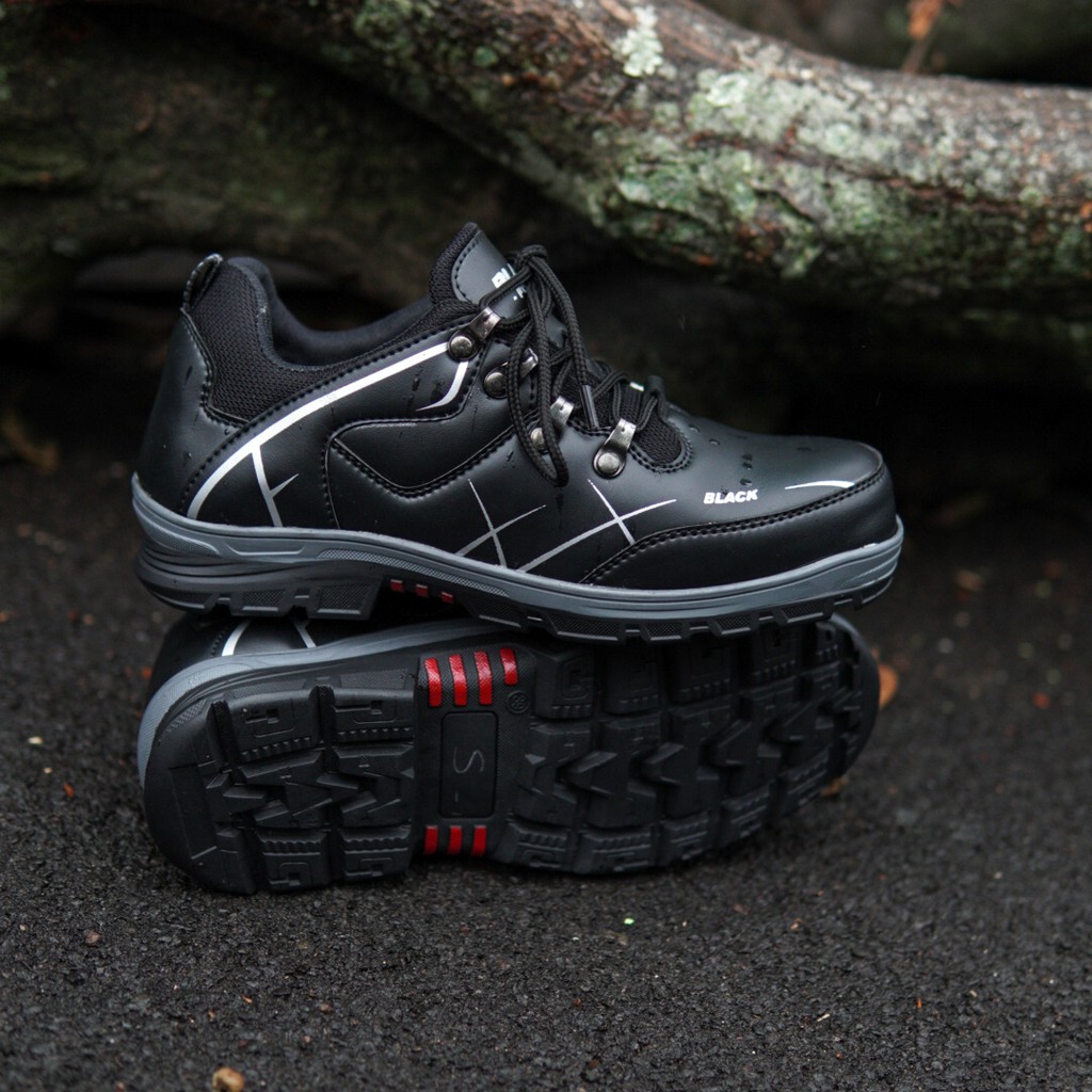 MS - COD - Sepatu Pria Black Force Titan Low Boots Pendek Safety Ujung Besi Kerja Lapangan Proyek