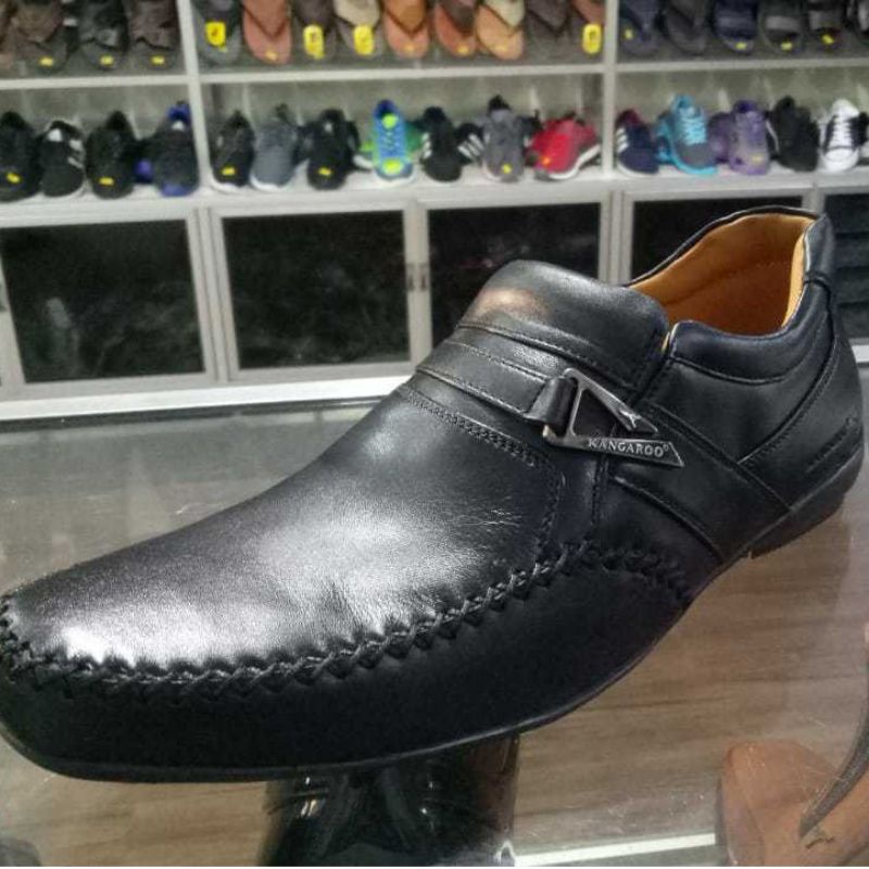 Sepatu Kangaroo