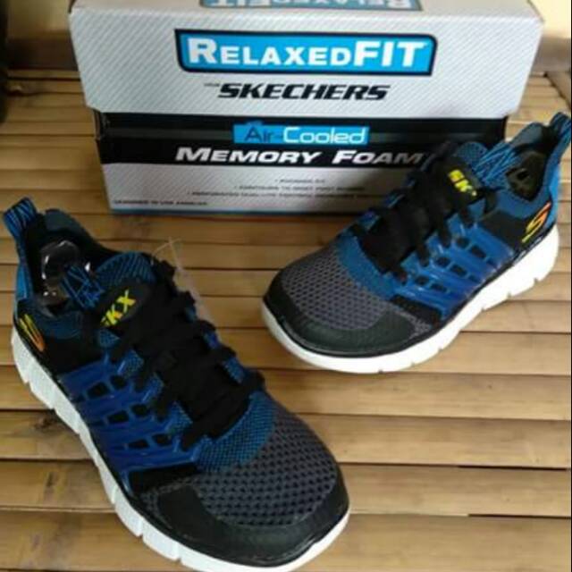Skechers boys relaxedFIT sepatu anak
