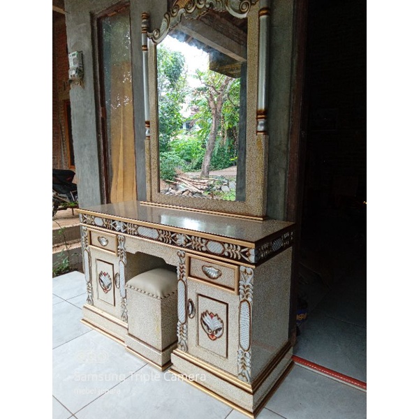 tolet cinta tolet cinta/meja rias jati jepara