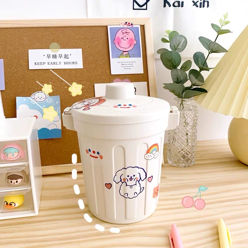 JOLINE WHITE MINI TRASH BIN / TEMPAT SAMPAH MEJA KANTOR TERTUTUP / TONG SAMPAH PLASTIK MINI LUCU  / AESTHETIC DUSTBIN / KERANJANG SAMPAH KECIL WARNA PUTIH / KOREAN DESKTOP ORGANIZER + FREE RANDOM STICKER / TEMPAT PENYIMPANAN SERBA GUNA / MINI PORTABLE BIN