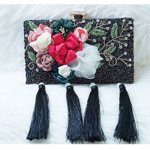 tas imlek qipao cheongsam bag bordir payet nuskin body care hair care scion roll on lufra napca