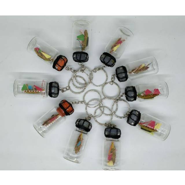 Satu Set Souvenir Gantungan Kunci Kapal dalam Botol isi 20 pcs Harga Murah