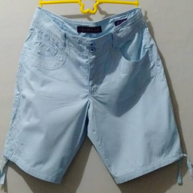 [PRELOVED] Celana Pendek / Shorts Gloria Vanderbilt