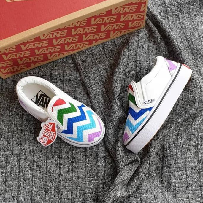 sepatu anak wanita vans slip//sepatu casual anak DISKON