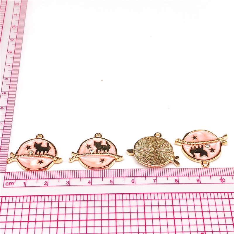 4pcs Gantungan Kunci Enamel Bentuk Kucing Bahan Alloy Untuk Wanita Charms