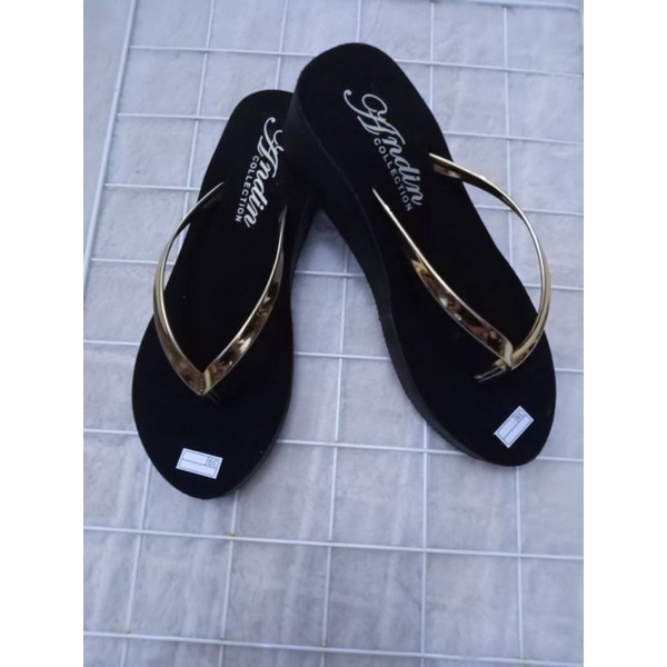 Sandal Wedges Manohara Andin