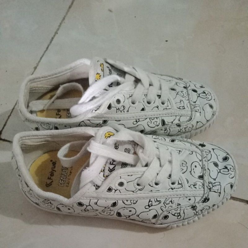 sepatu anak second