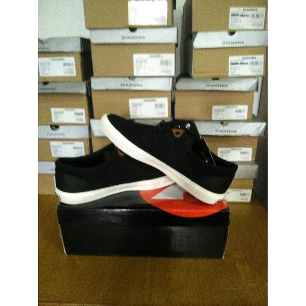 ORIGINAL AIRWALK HAMANN SEPATU PRIA