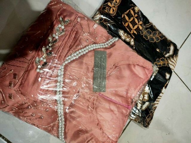 Batik Couple Kebaya Tunangan Adira 2 Lamaran Wisuda Nikahan Kondangan Wanita Modern