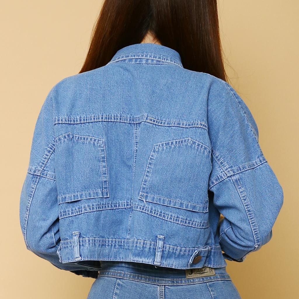 HOPYLOVY - Jaket Jeans Wanita Crop Back Reversed Pocket Mirzani